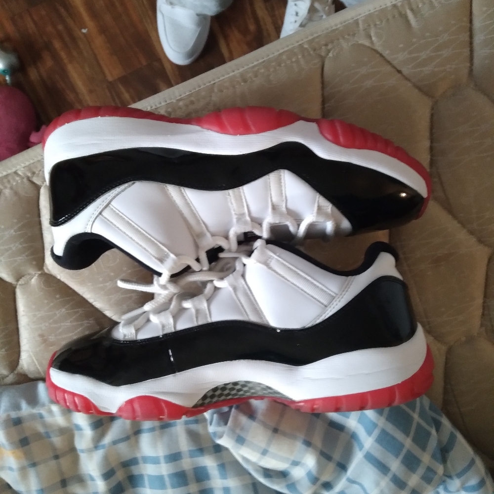 retro11 low bred 2020 jordans